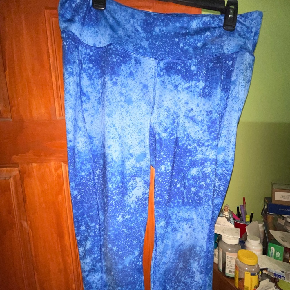 Old Navy Low Rise Crop Leggings